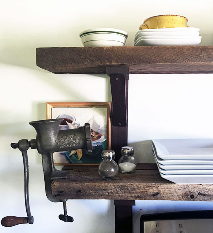 Reclaimed Wood Shelf and Easy DIY brackets