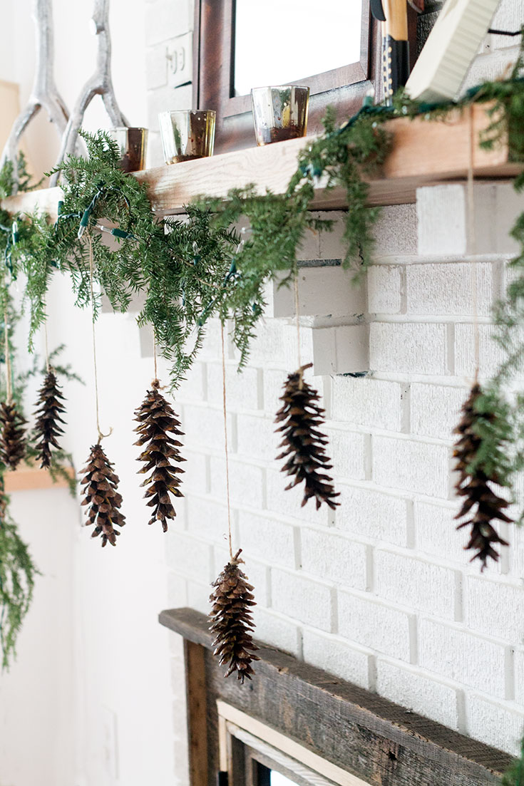 Handmade Christmas Garland tutorial. Easy to make, perfect compliment to holiday decorations. Thanks for sharing!