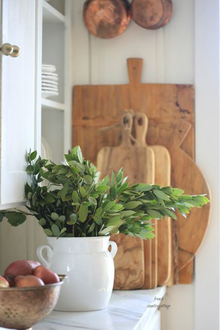 Organized Farmhouse kitchen. Photo by French Country Cottage.