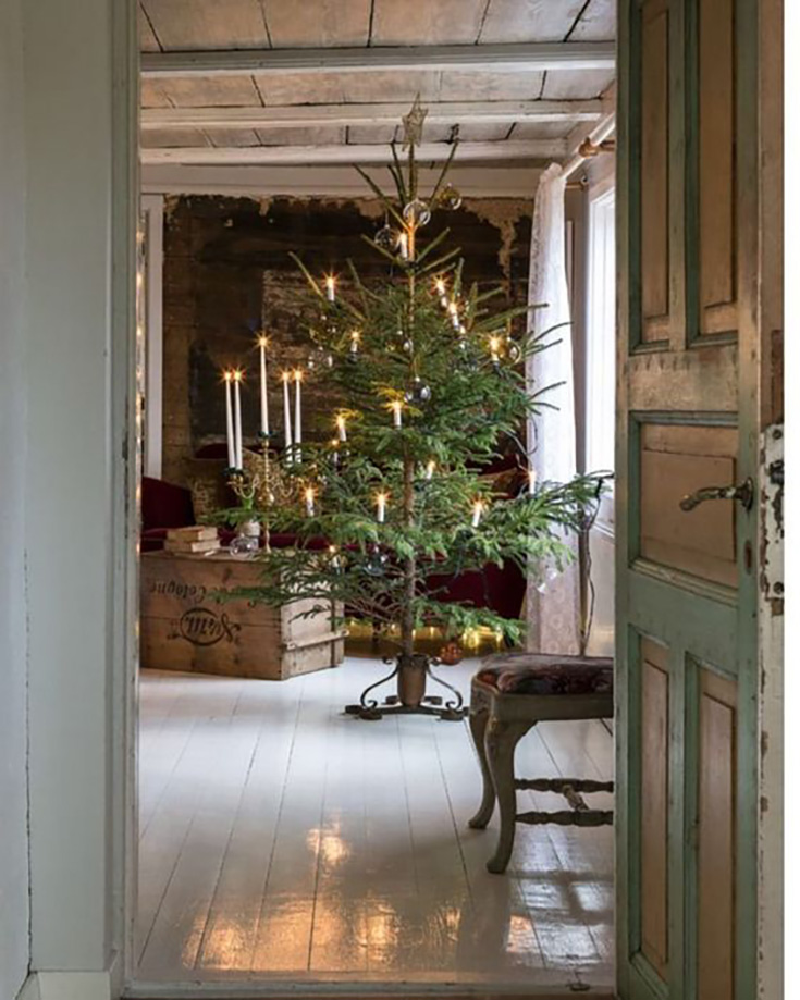 7 Scandinavian Christmas decorating ideas.