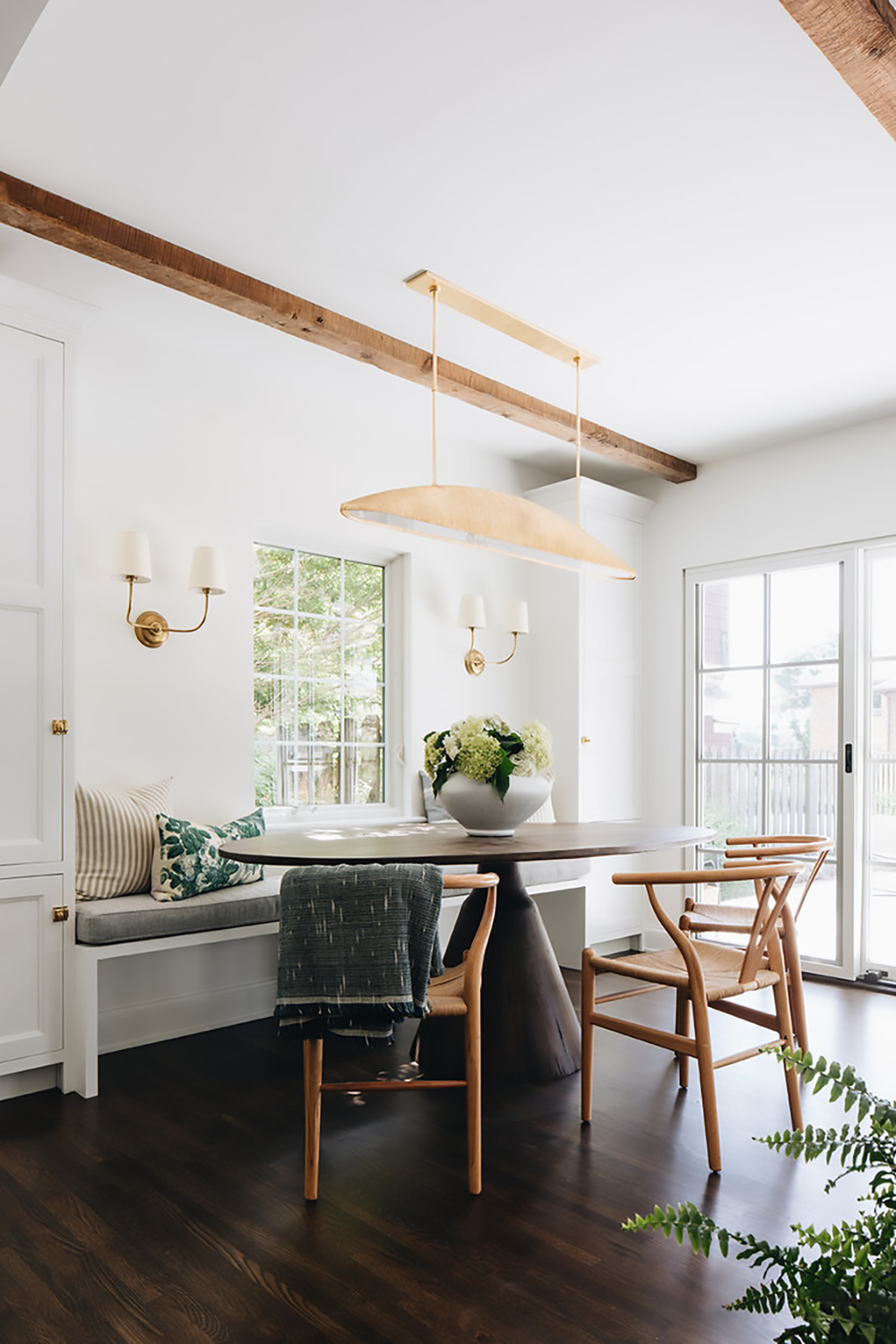 Jean-Stoffer-Design-Painted-Brick-Dining-Room-White-Paint-Colors