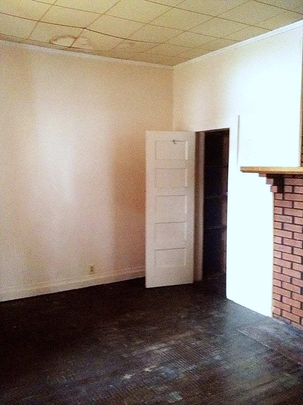 Downtown Bungalow primary bedroom before the renovation, 2014