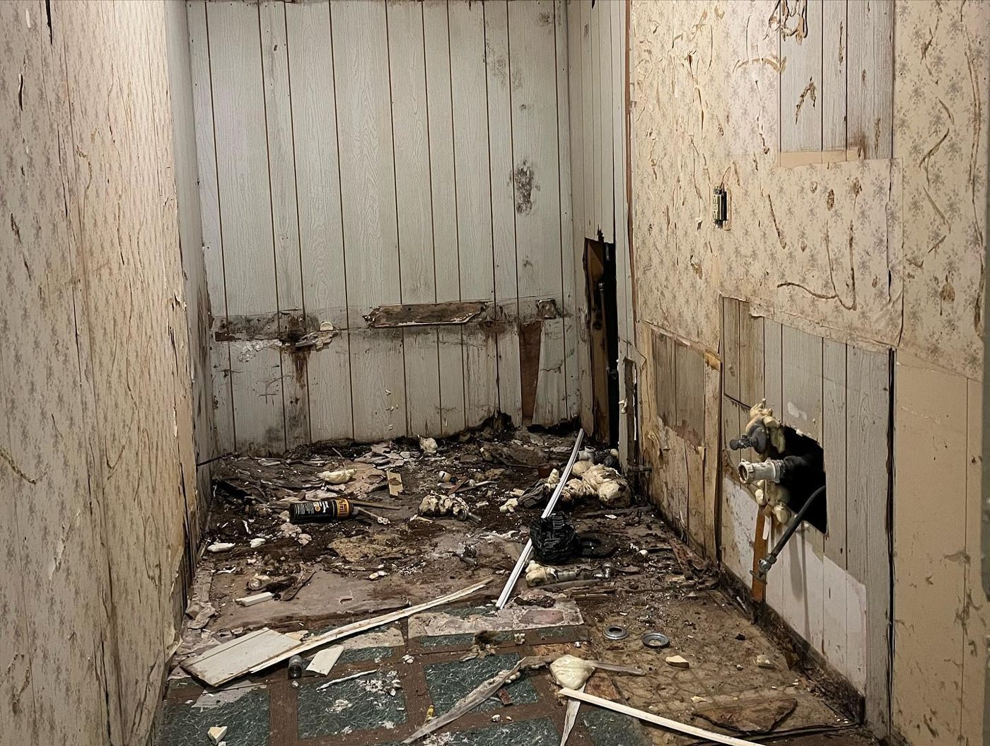 Woodbridge bathroom torn out during demo