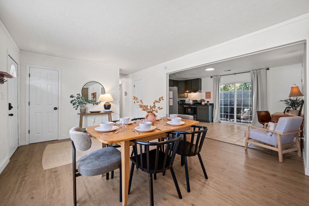 Gorge Getaway dining area today, open to the kitchen
