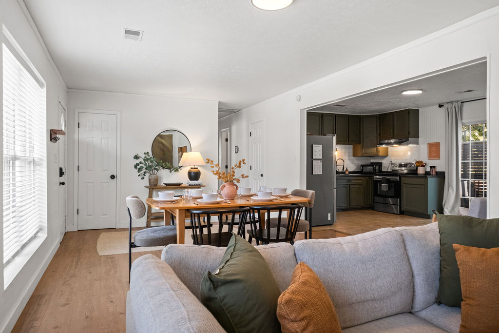 Gorge Getaway living room looking toward the dining area and kitchen today